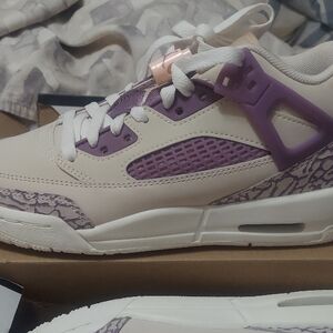 Jordan Kids Sneakers in Purple and Cream